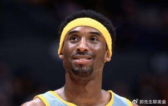 开云体育下载-最不适合戴发带的球星！姚明忍了，基德也忍了，唯独杜兰特忍不了|凯文·杜兰特|NBA|德克·诺维茨基|柯蒂斯·琼斯|体育赛事讨论_新浪体育_新浪新闻
